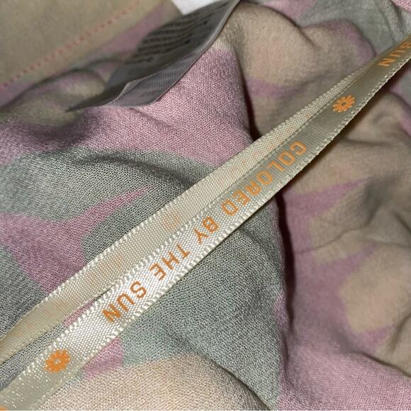 NWT FARM Rio $179 Tropical Sunset Uni Short Size Small NEW sz Small - Picture 15 of 15